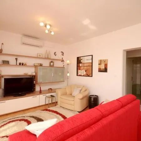 Mit Terrasse Und Herrlichem Ausblick By Interhome Apartament