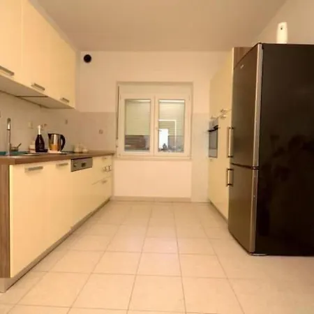 Apartament Mit Terrasse Und Herrlichem Ausblick By Interhome